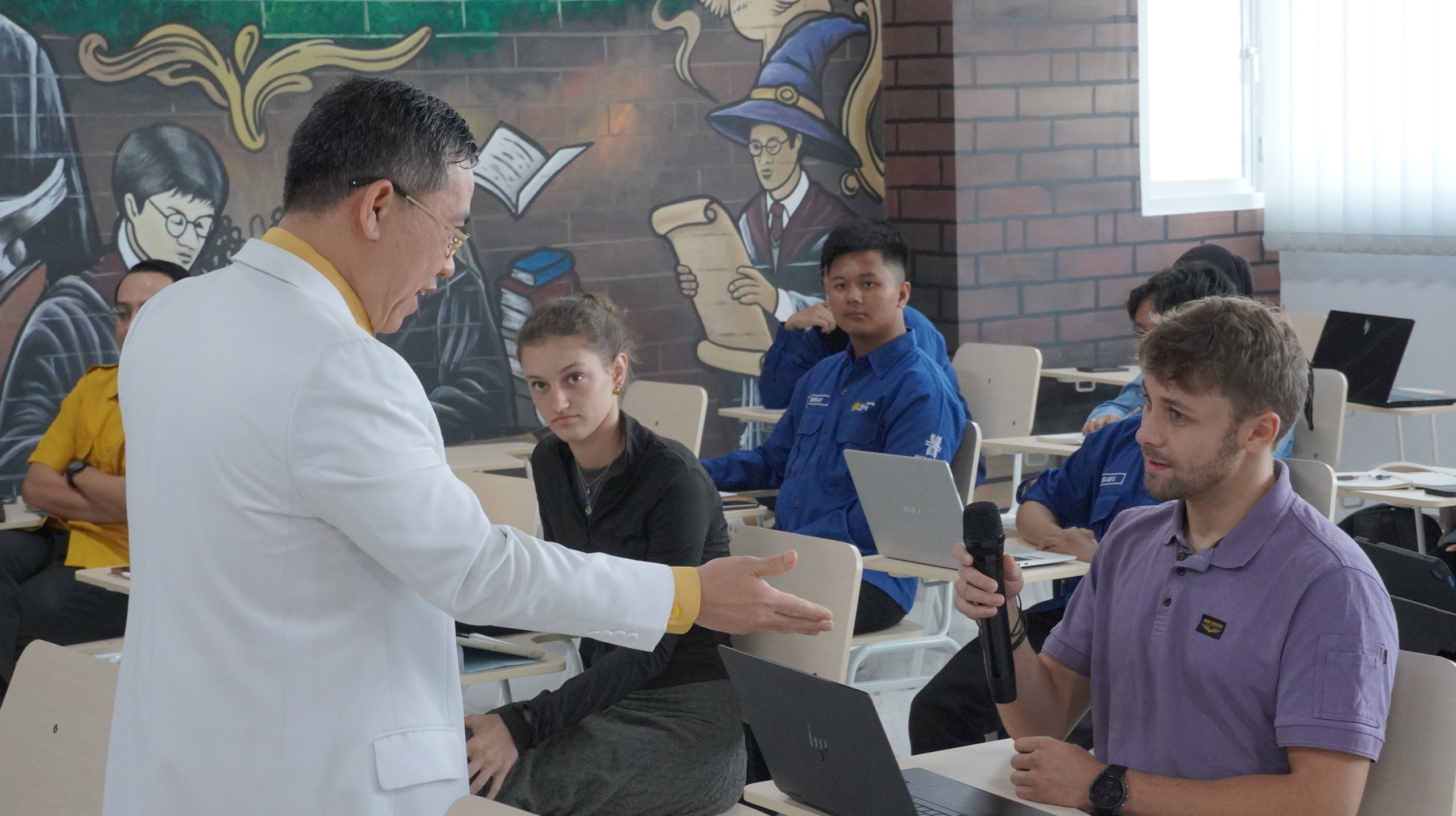 Prof. Agung Putra shares APU’s vision.jpeg